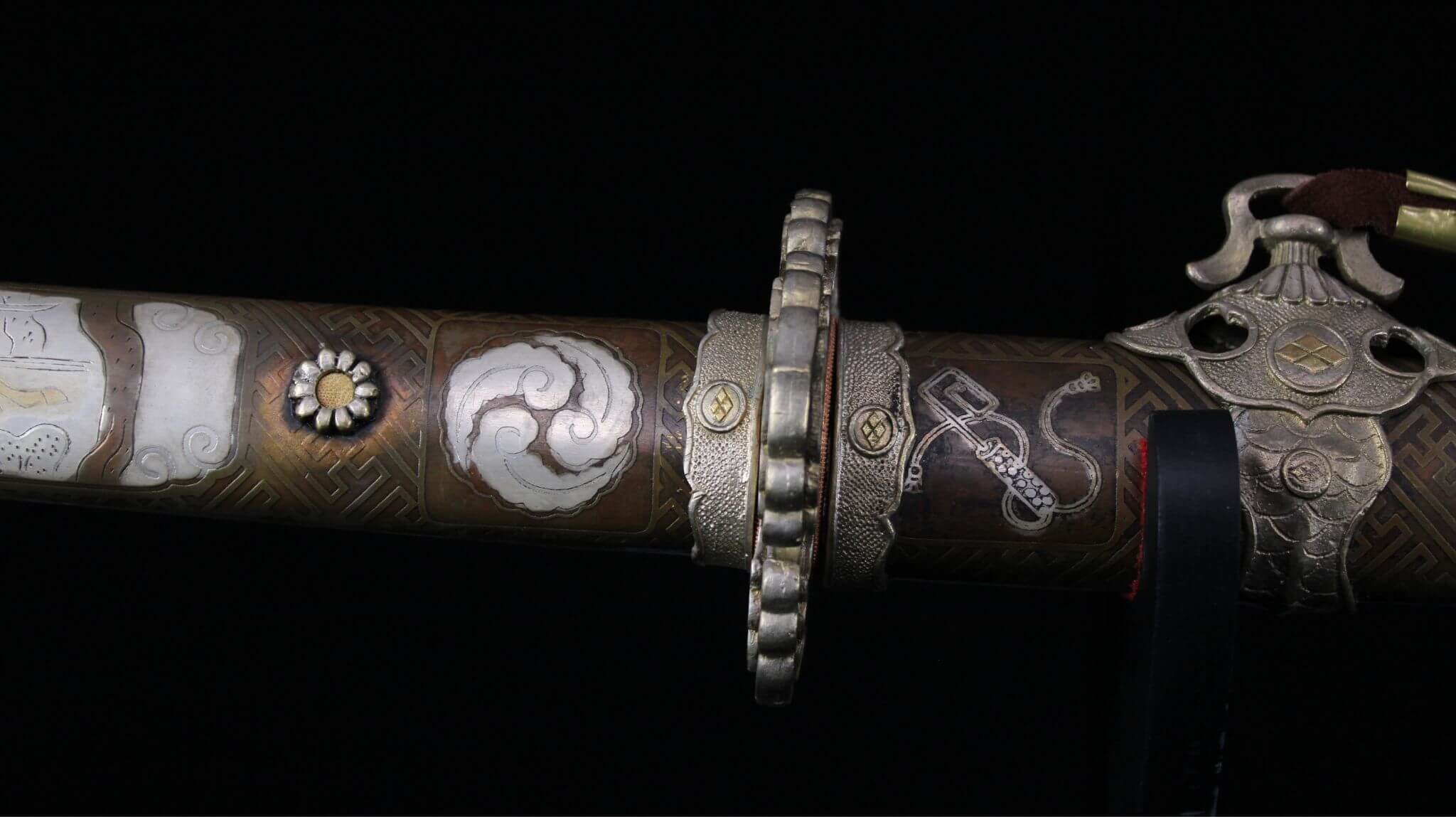 SWK-10082 Swordier Reproduction of 10th to 16th Century Samurai Tachi with Antique Koshirae SWK-10082 Swordier Reproduction of 10th to 16th Century Samurai Tachi with Antique Koshirae